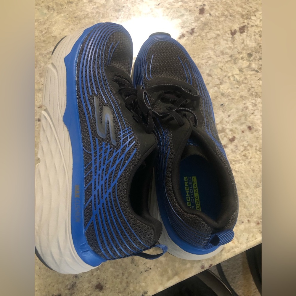 Brand New Sketchers premium